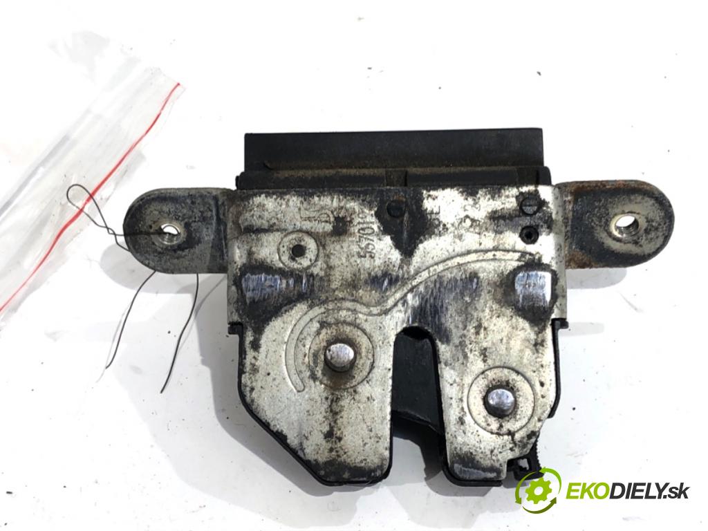 FIAT GRANDE PUNTO liftback 2006 48 kW 1.2 1242 zámok dveří zadní část 55701971