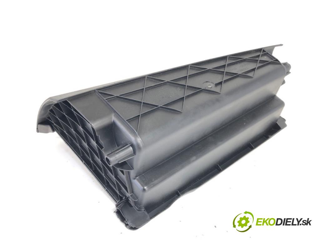 FIAT GRANDE PUNTO liftback 2006 48 kW 1.2 1242 Priehradka, kastlík spolujazdca 735386347 (Priehradka (kastlík))