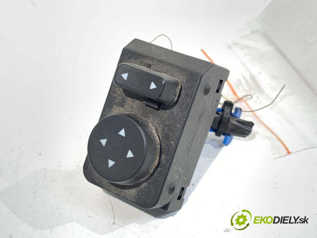 FIAT GRANDE PUNTO liftback 2006 48 kW 1.2 1242 Prepínač nastavenia spätných zrkadiel  (Prepínacie páčky pod volantom)