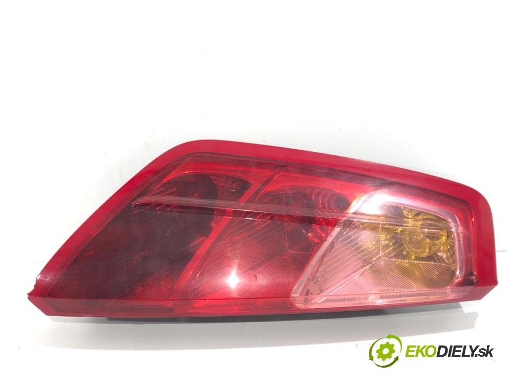 FIAT GRANDE PUNTO liftback 2006 48 kW 1.2 1242 světlo levý zadní část 