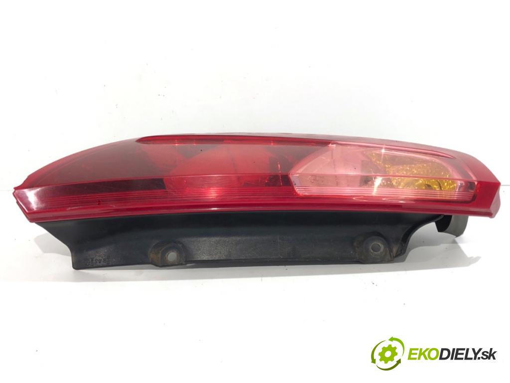 FIAT GRANDE PUNTO liftback 2006 48 kW 1.2 1242 světlo levý zadní část