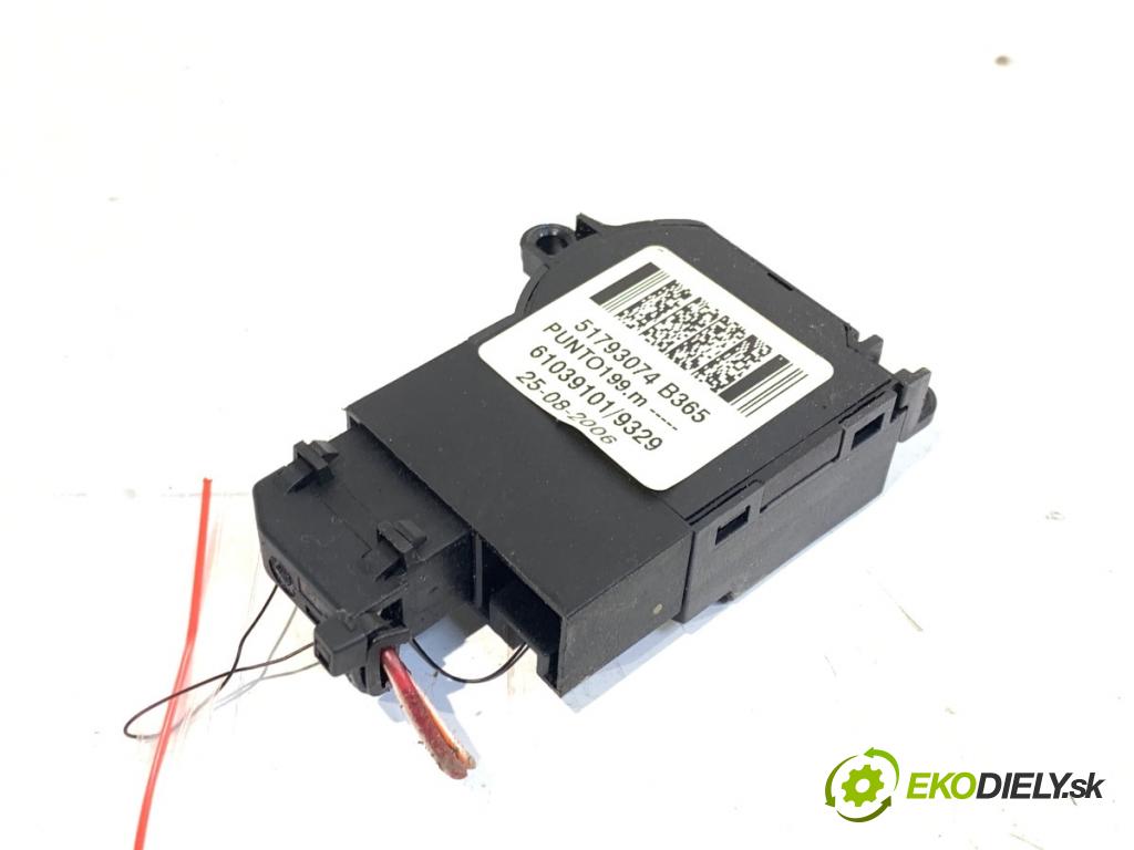 FIAT GRANDE PUNTO liftback 2006 48 kW 1.2 1242 Kocka, vložka spínacej skrinky 51793074 (Spínacia skrinka)