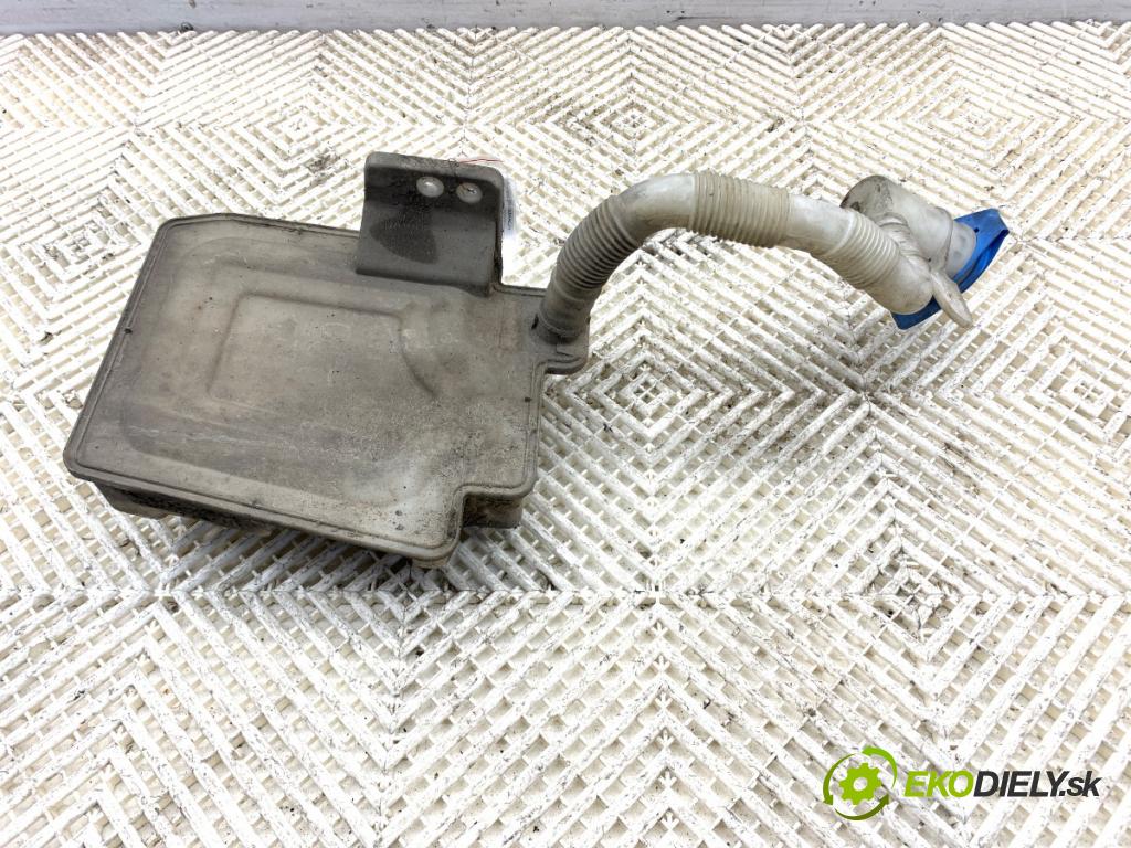 VW GOLF V liftback 2005 77 kW 1.9 TDI 1896 nádržka ostřikovačů 1K0955453Q