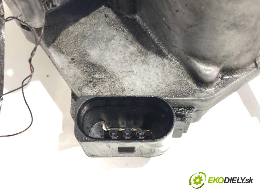 VW GOLF V liftback 2005 77 kW 1.9 TDI 1896 Škrtiaca klapka 03G128063C (Škrtiaca klapka)