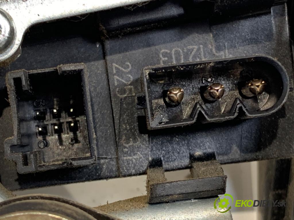 BMW E46 sedan 2002 85 kW 316 i 1596 motor stěračů zadní část 6925094
