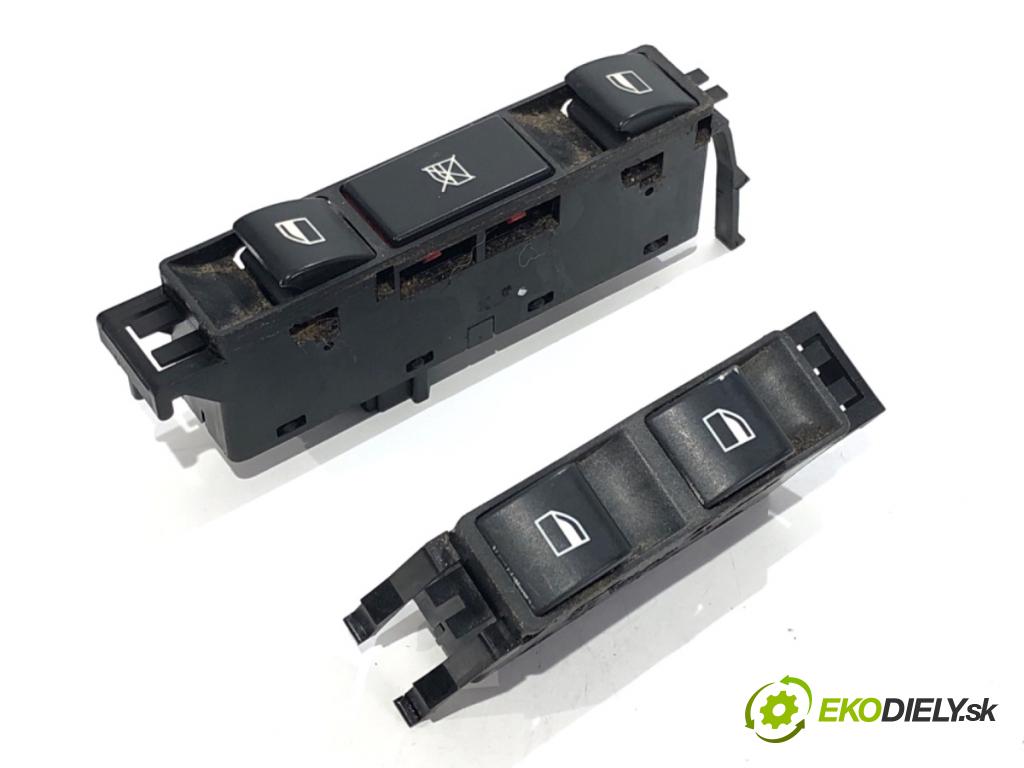 BMW E46 sedan 2002 85 kW 316 i 1596 Prepínač okien 8381518 8381514 (Prepínacie páčky pod volantom)