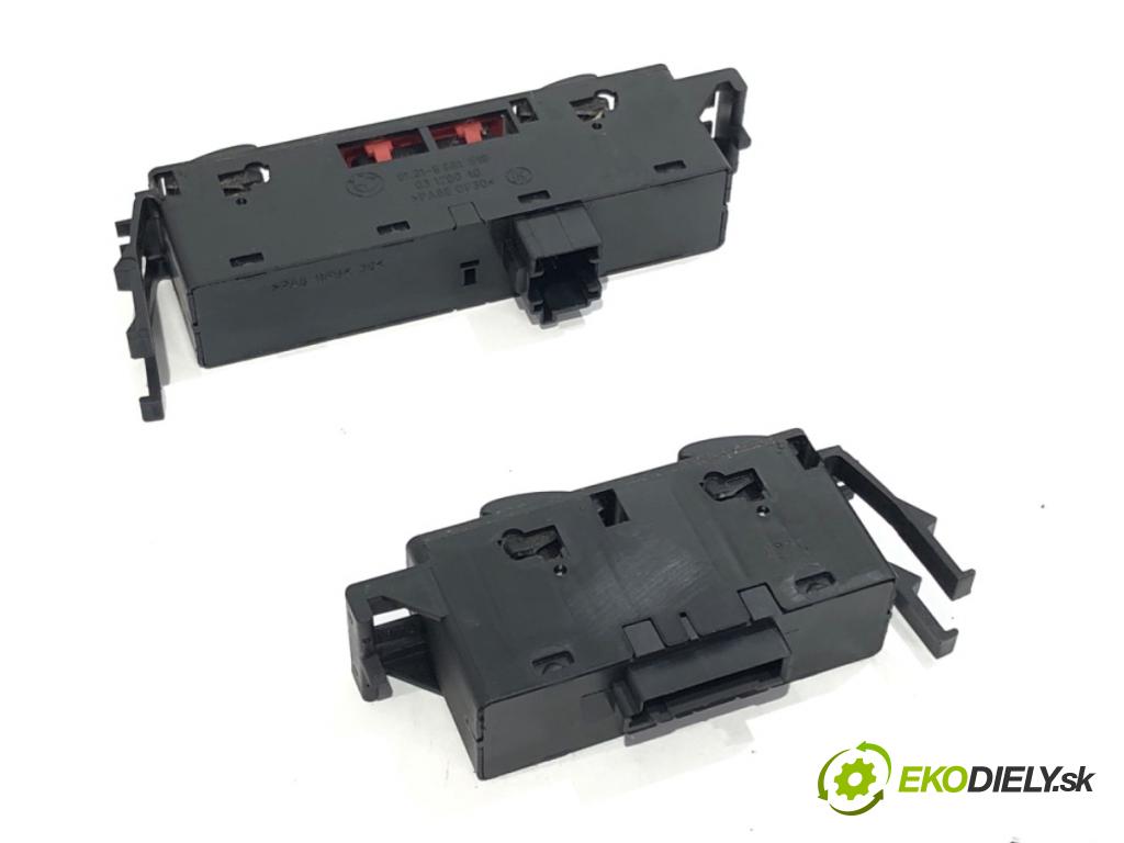 BMW E46 sedan 2002 85 kW 316 i 1596 Prepínač okien 8381518 8381514 (Prepínacie páčky pod volantom)