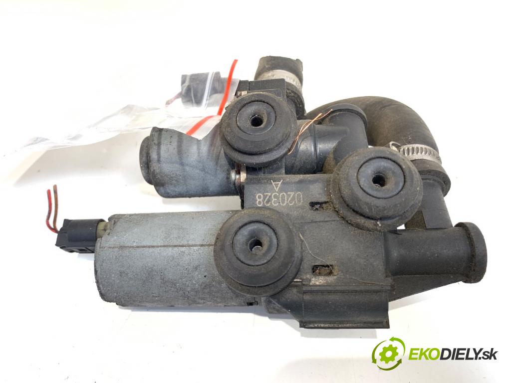 BMW E46 sedan 2002 85 kW 316 i 1596 DALŠÍ: pumpa vody 8369807 (Vodní pumpa)