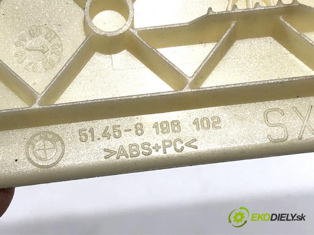 BMW E46 sedan 2002 85 kW 316 i 1596 lišty kryt 8200726 8196103 (Lišta)