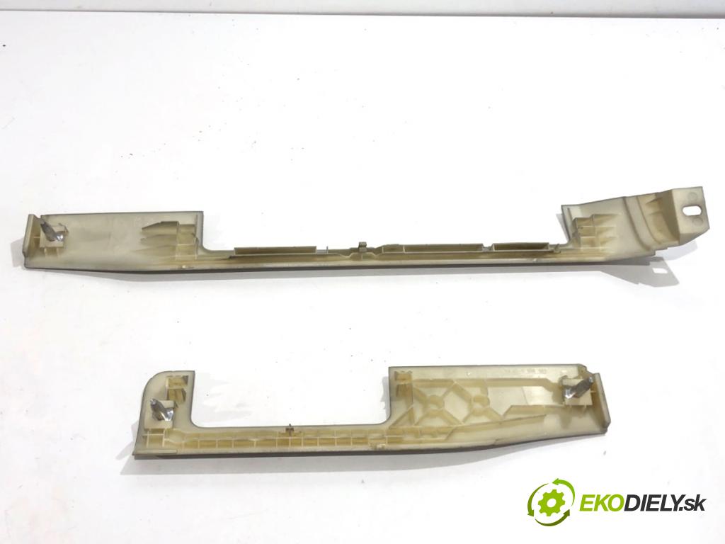 BMW E46 sedan 2002 85 kW 316 i 1596 lišty kryt 8200726 8196103 (Lišta)