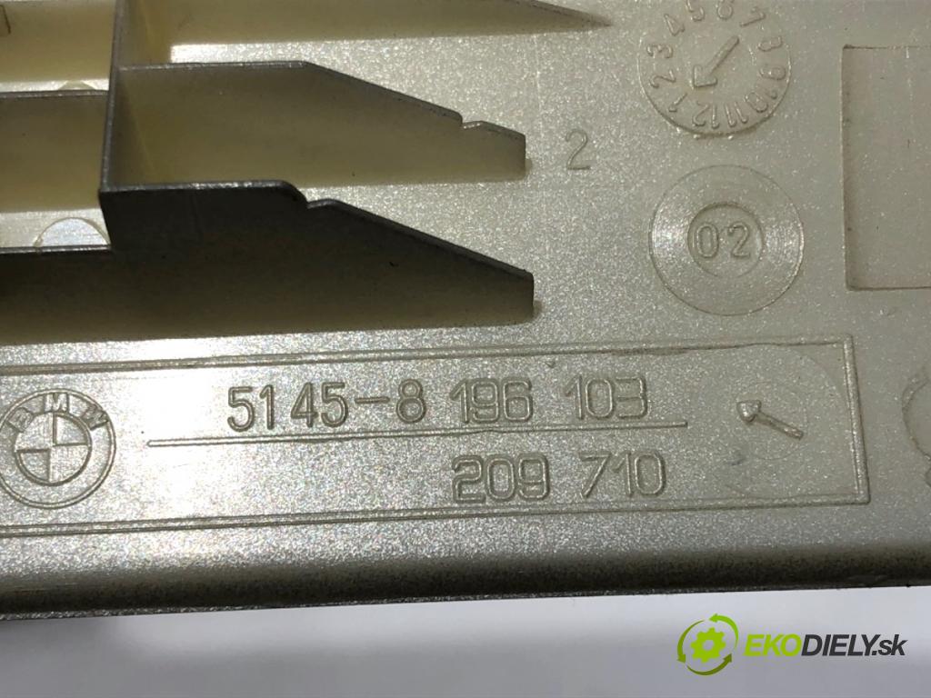 BMW E46 sedan 2002 85 kW 316 i 1596 lišty kryt 8200726 8196103 (Lišta)