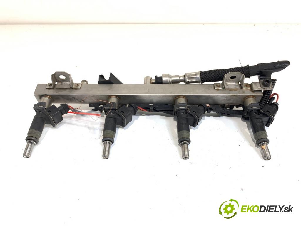 BMW E46 sedan 2002 85 kW 316 i 1596 Lišta vstrekovacia 7506158 (Vstrekovacia lišta)