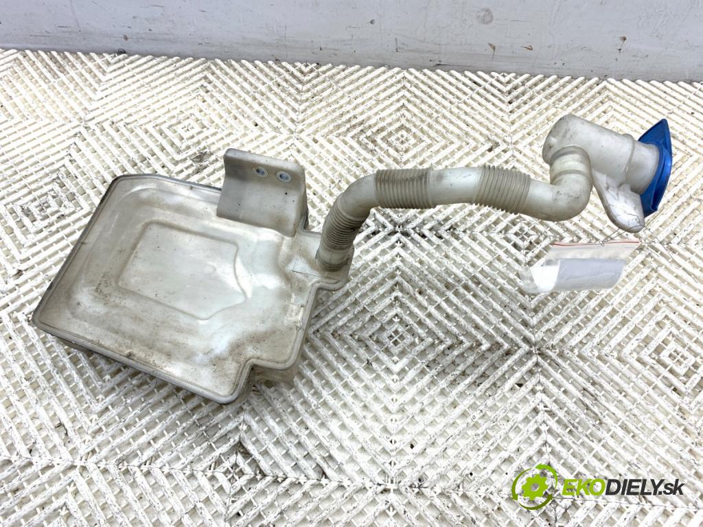 VW GOLF V liftback 2004 77 kW 1.9 TDI 1896 nádržka ostřikovačů 1K0955453Q
