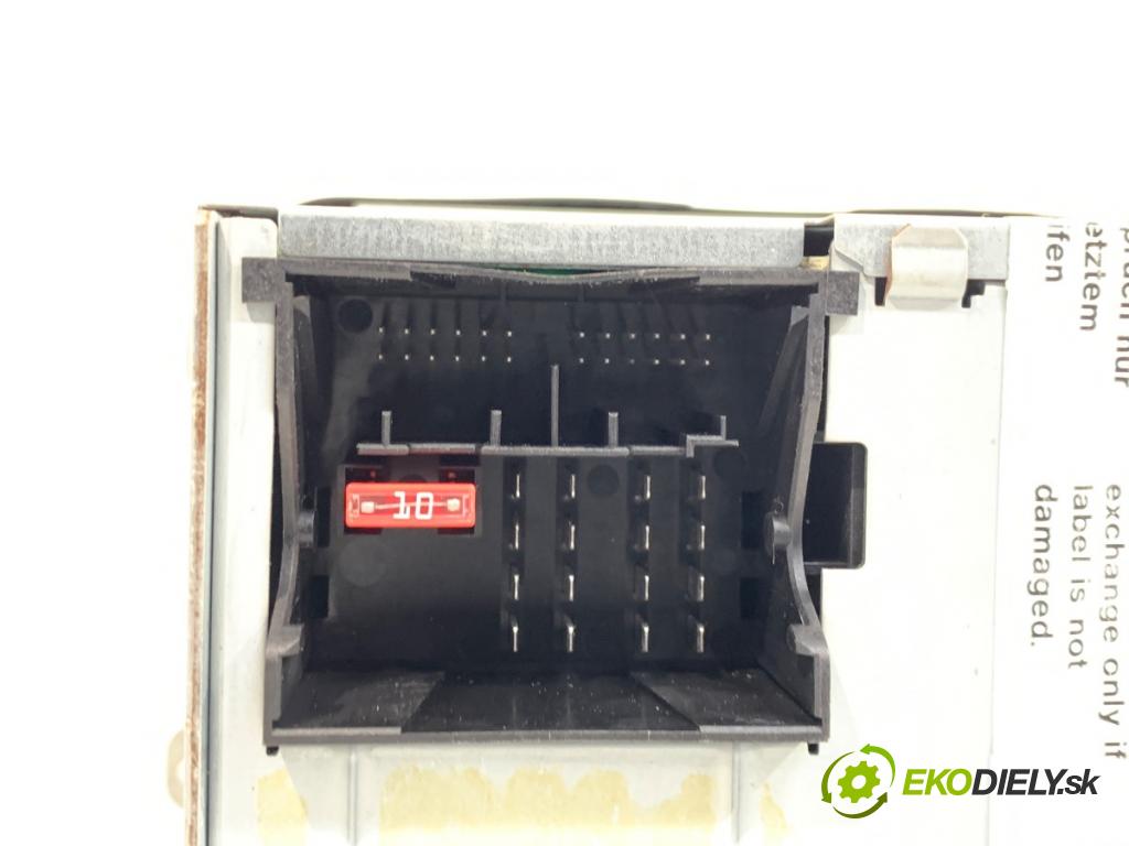 VW GOLF V liftback 2004 77 kW 1.9 TDI 1896 RADIO 1K0035186JX (Audio zariadenie)