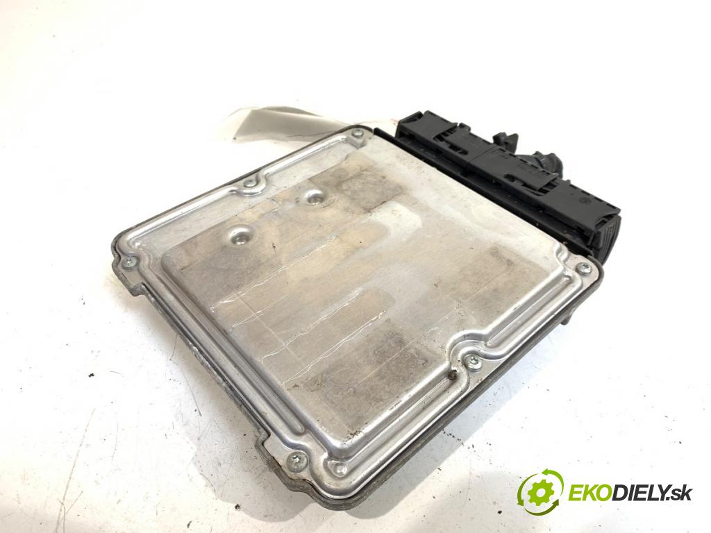 VW GOLF V liftback 2004 77 kW 1.9 TDI 1896 riadiaca jednotka Motor 03G906016B (Riadiaca jednotka)