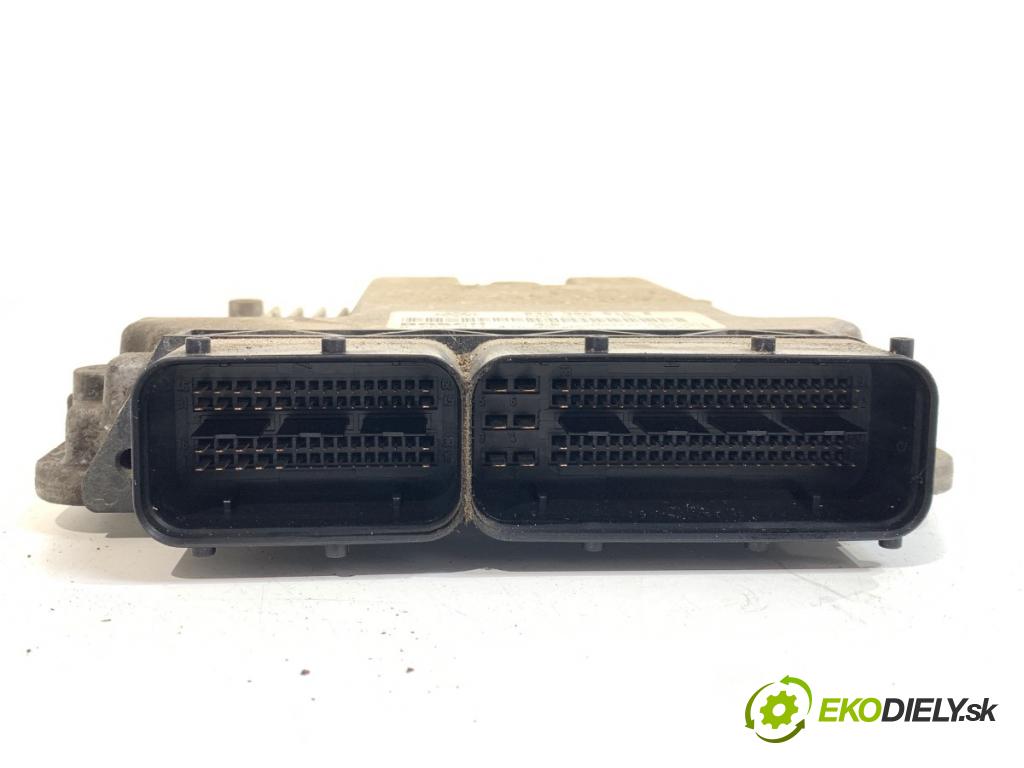 VW GOLF V liftback 2004 77 kW 1.9 TDI 1896 riadiaca jednotka Motor 03G906016B (Riadiaca jednotka)