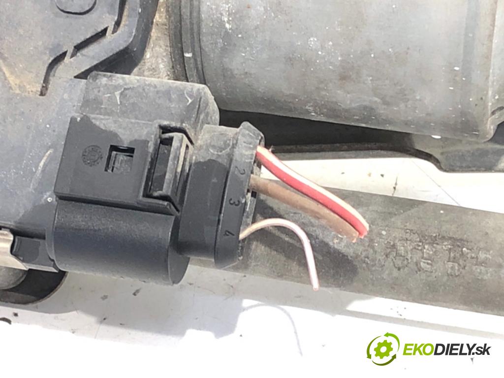 VW GOLF V liftback 2004 77 kW 1.9 TDI 1896 Mechanizmus stieračov predný 1K1955023D (Motorček stieračov predný)