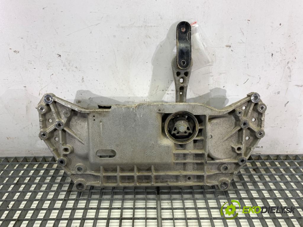 AUDI A3 8P liftback 2004 77 kW 1.9 TDI 1896 Výstuha pod Motor 1K0199369F (Výstuhy predné)