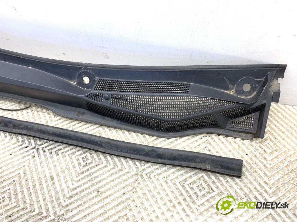 OPEL ASTRA H Kombi 2005 88 kW 1.9 CDTI (L35) 1910 Torpédo, plast pod čelné okno 24463382 (Torpédo (plast pod čelným sklom))