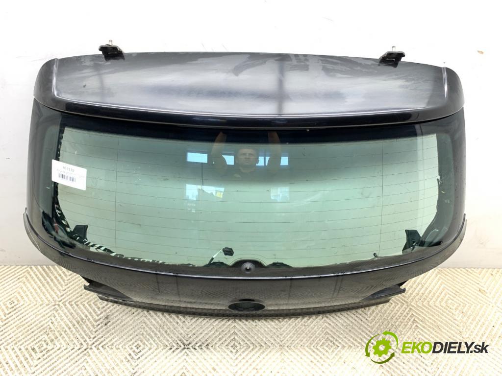 VW GOLF VI liftback 2011 59 kW 1.4 1390 kapota zadní část L041