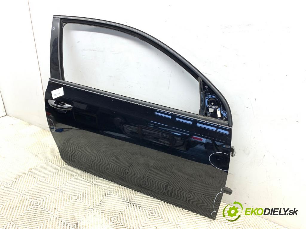 VW GOLF VI liftback 2011 59 kW 1.4 1390 dveře pravý přední část L041