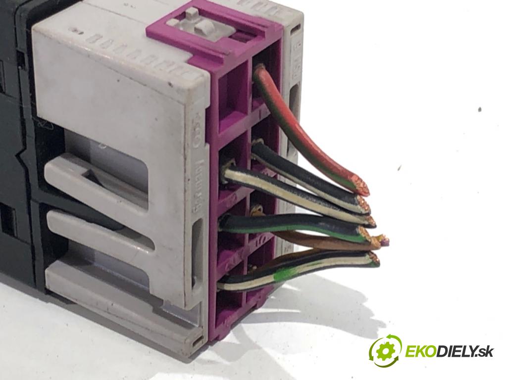 SEAT TOLEDO II sedan 1999 66 kW 1.9 TDI 1896 Spínač svetiel výstražných (núdzových) 1M0941509 (Prepínacie páčky pod volantom)