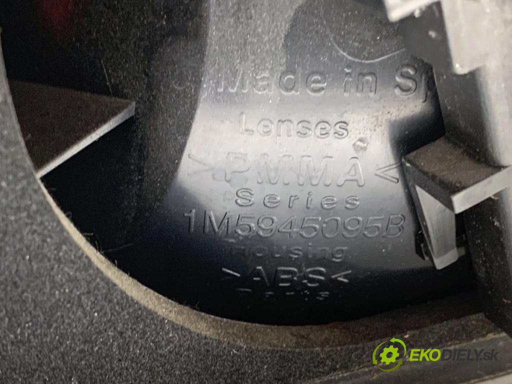 SEAT TOLEDO II sedan 1999 66 kW 1.9 TDI 1896 světlo levý zadní část 1M5945095B