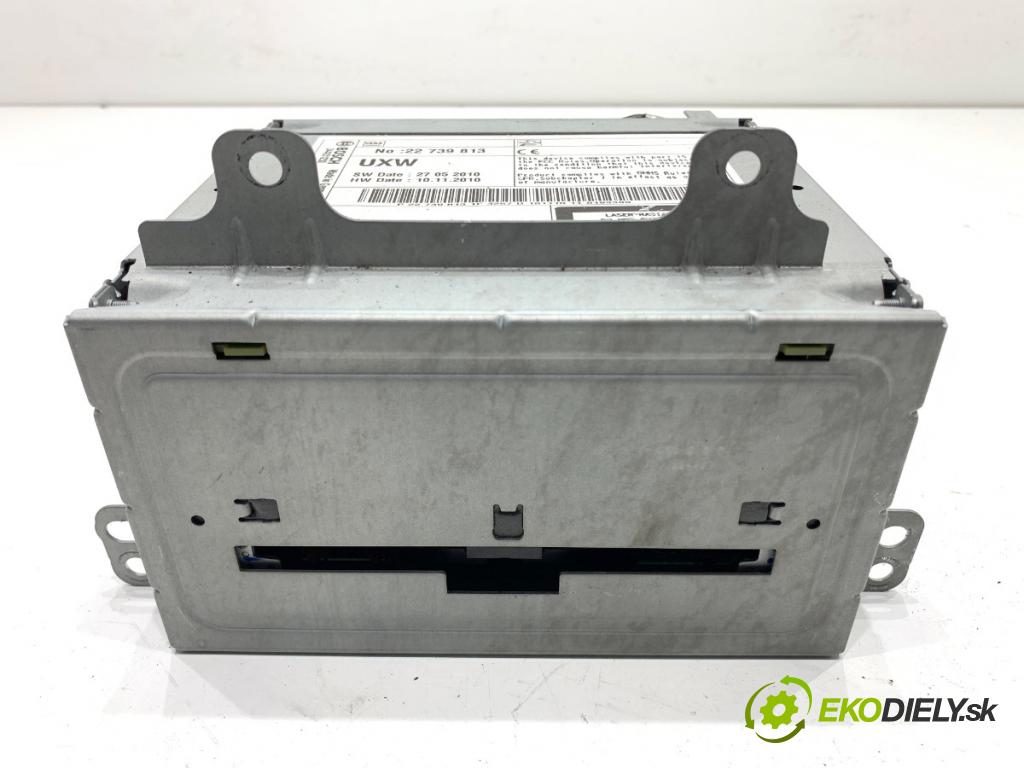 OPEL INSIGNIA A Kombi 2010 81 kW 2.0 CDTI (35) 1956 RADIO 22739813 (Audio zariadenie)