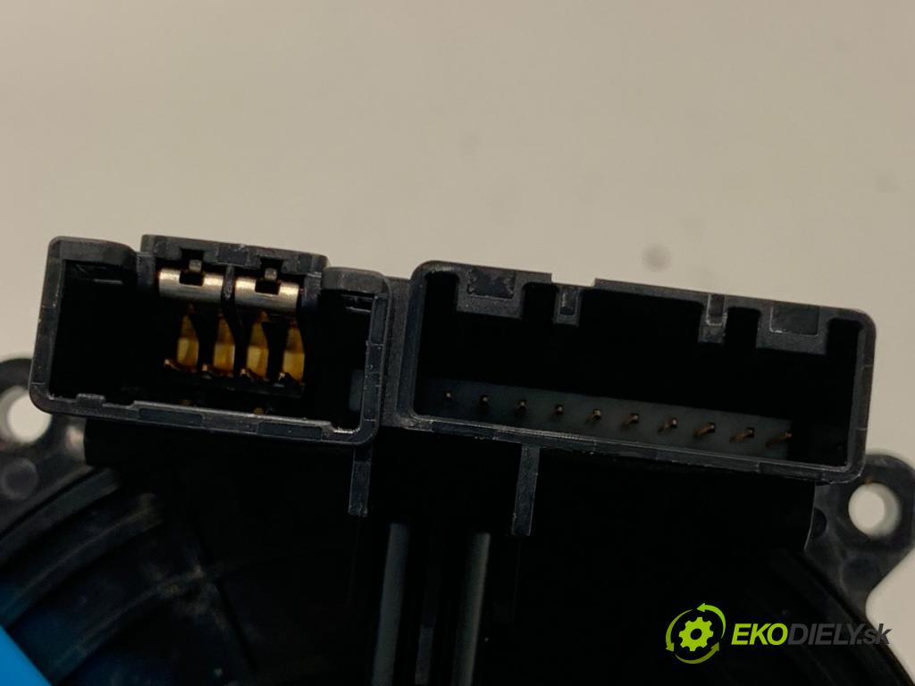 OPEL INSIGNIA A Kombi 2010 81 kW 2.0 CDTI (35) 1956 kroužek slimák airbag 20817721 (Airbag)