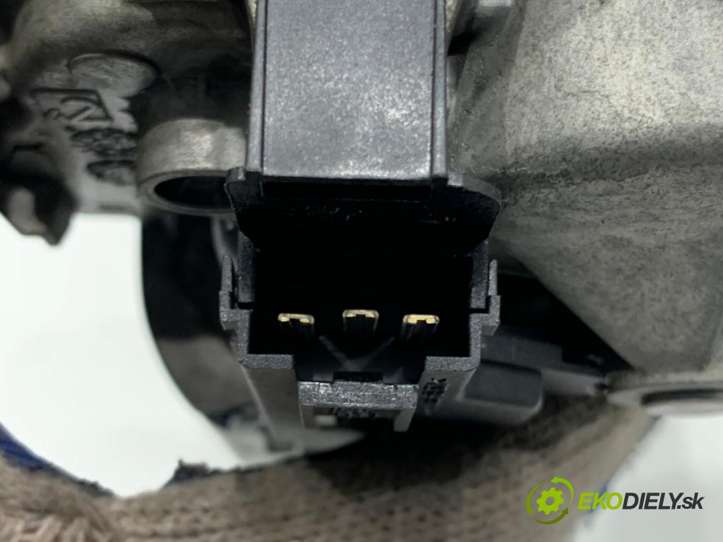 OPEL INSIGNIA A Kombi 2010 81 kW 2.0 CDTI (35) 1956 Motor stieračov zad 13227418