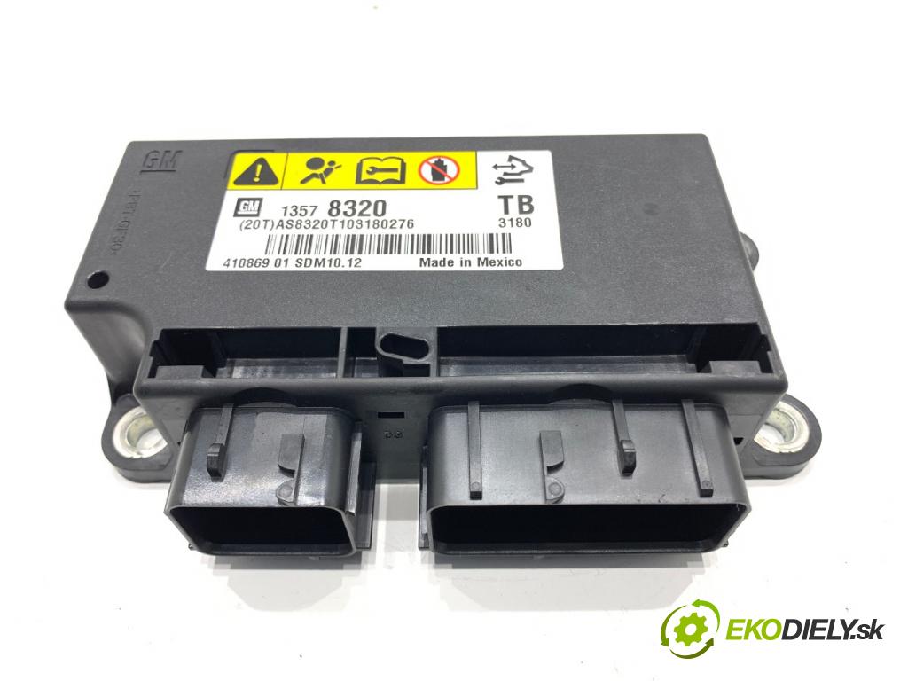 OPEL INSIGNIA A Kombi 2010 81 kW 2.0 CDTI (35) 1956 senzor airbag 13578320 (Snímač)