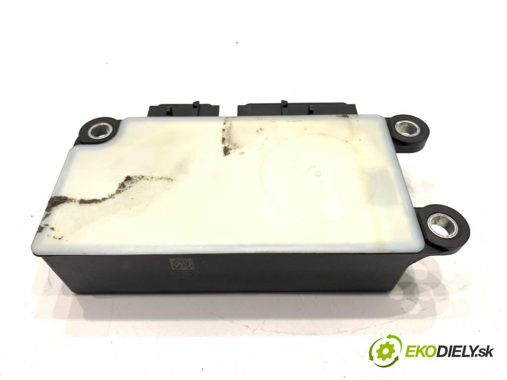 OPEL INSIGNIA A Kombi 2010 81 kW 2.0 CDTI (35) 1956 senzor airbag 13578320 (Snímač)