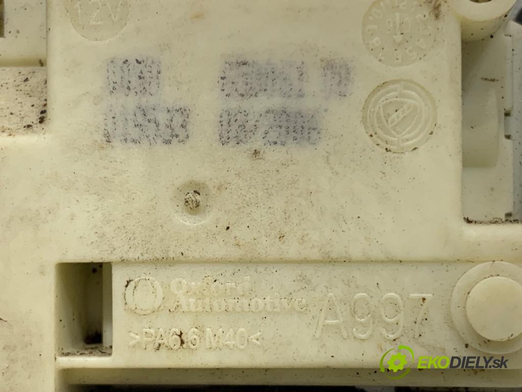 FIAT STILO Kombi 2005 85 kW 1.9 JTD 1910 zámok dveří zadní část