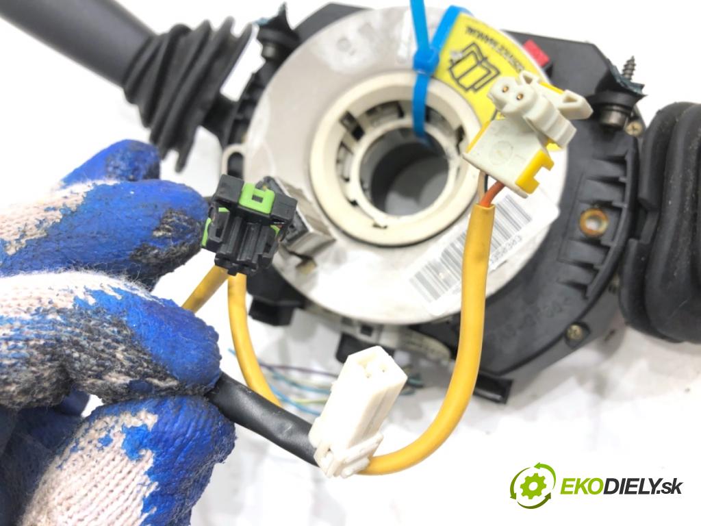 FIAT STILO Kombi 2005 85 kW 1.9 JTD 1910 Prepínač kombinovaný 07353682470 (Prepínacie páčky pod volantom)