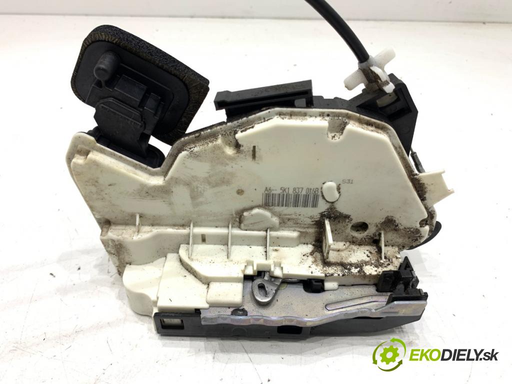 VW GOLF VI liftback 2011 59 kW 1.4 1390 zámok dveře pravý přední část 5K1837016B