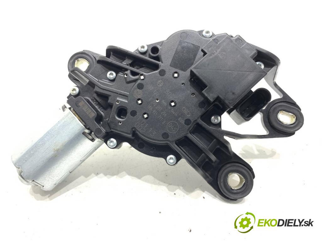 VW GOLF VI liftback 2011 59 kW 1.4 1390 motor stěračů zadní část 5K6955711B