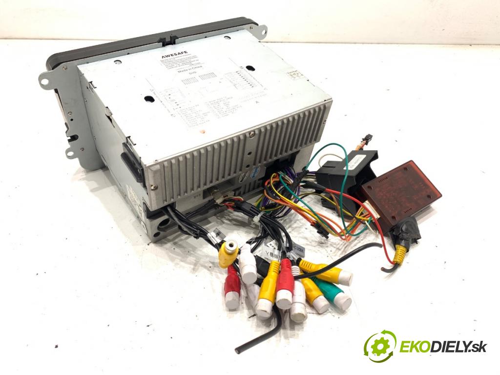 VW GOLF VI liftback 2011 59 kW 1.4 1390 RADIO Navigácia  (Audio zariadenie)