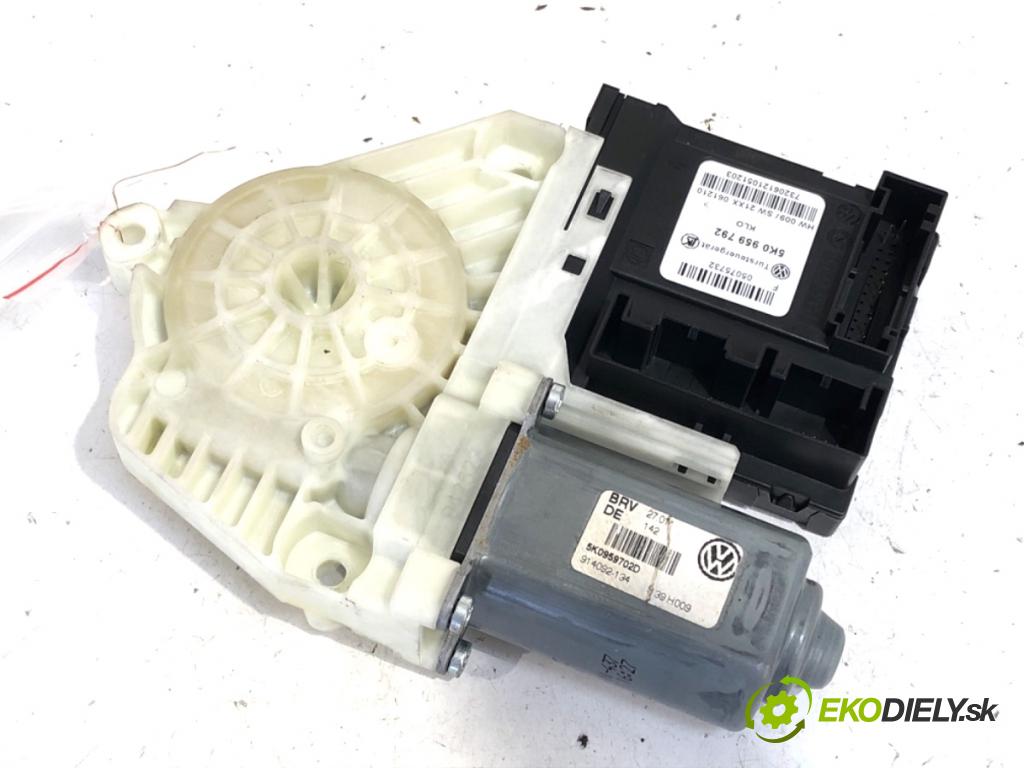 VW GOLF VI liftback 2011 59 kW 1.4 1390 motor sťahovaní okna pravý přední část 5K0959792