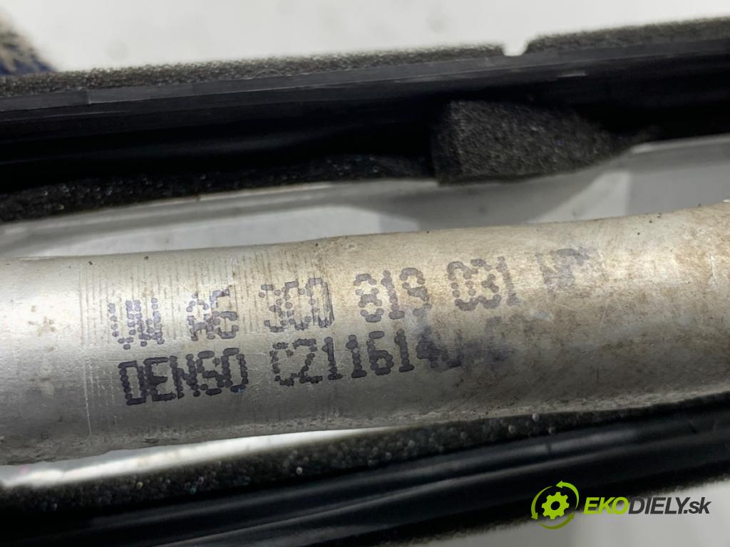 VW GOLF VI liftback 2011 59 kW 1.4 1390 topné těleso radiátor topení 3C0819031 (Radiátor topení)