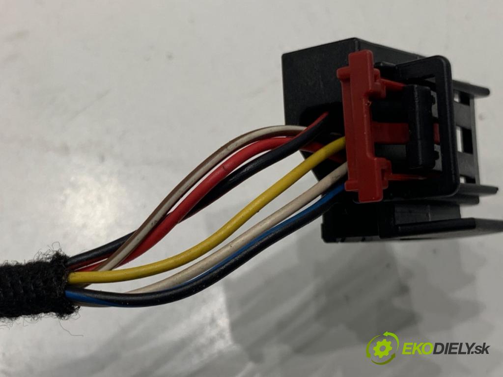 VW GOLF VI liftback 2011 59 kW 1.4 1390 Spätné zrkadlo ľavy