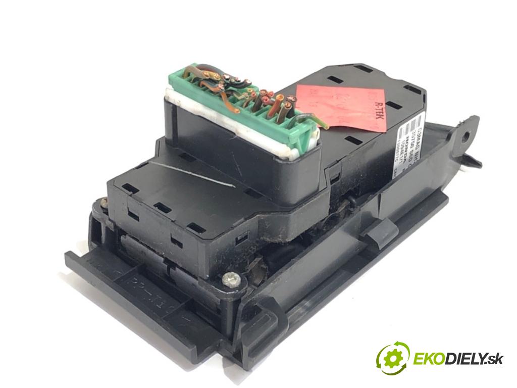 HONDA CIVIC VII liftback 2004 74 kW 1.7 CTDi (EP4) 1686 Prepínač okien  (Prepínacie páčky pod volantom)