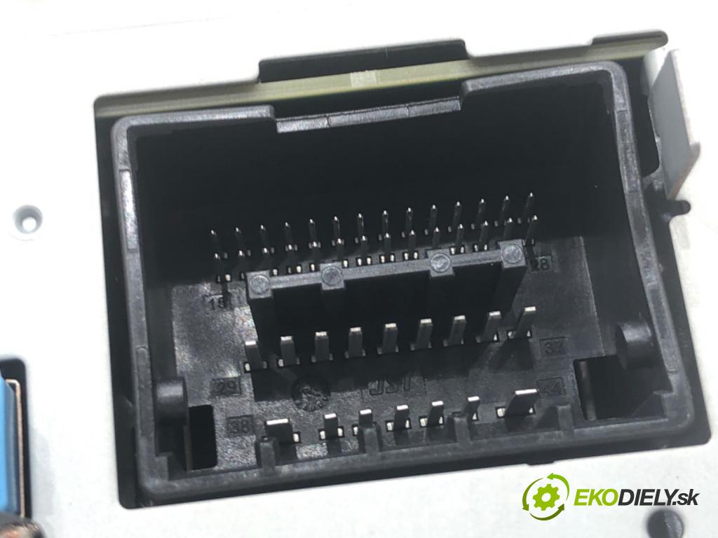 OPEL ZAFIRA C nadwozie wielkoprzestrzenne (MPV) 2013 96 kW 2.0 CDTi (75) 1956 RADIO 23127750 (Audio zariadenie)