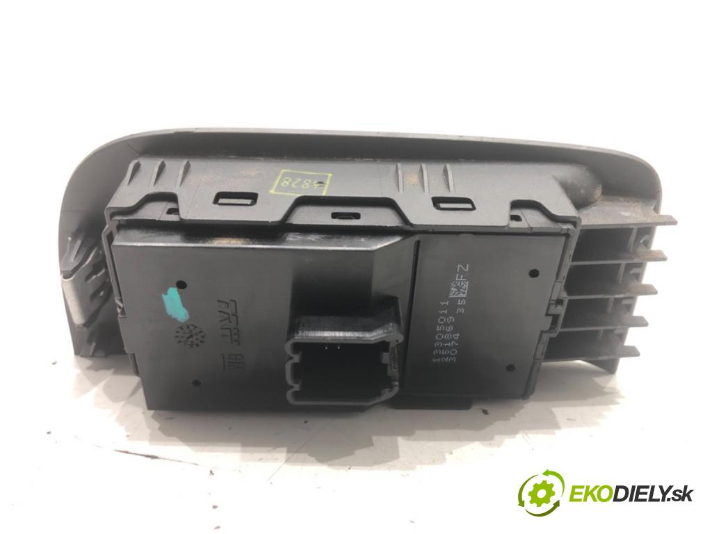 OPEL ZAFIRA C nadwozie wielkoprzestrzenne (MPV) 2013 96 kW 2.0 CDTi (75) 1956 Prepínač okien 13305011 (Prepínacie páčky pod volantom)