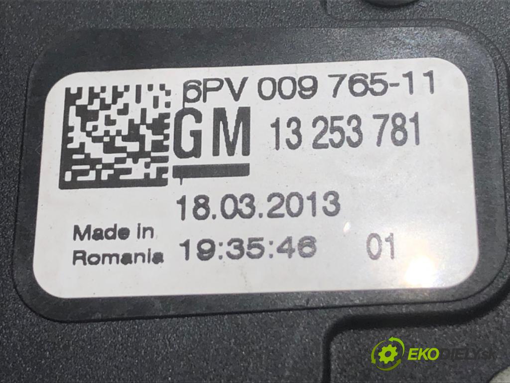 OPEL ZAFIRA C nadwozie wielkoprzestrzenne (MPV) 2013 96 kW 2.0 CDTi (75) 1956 potenciometr plynového pedálu 13253781 (Potenciometr plynového pedálu)