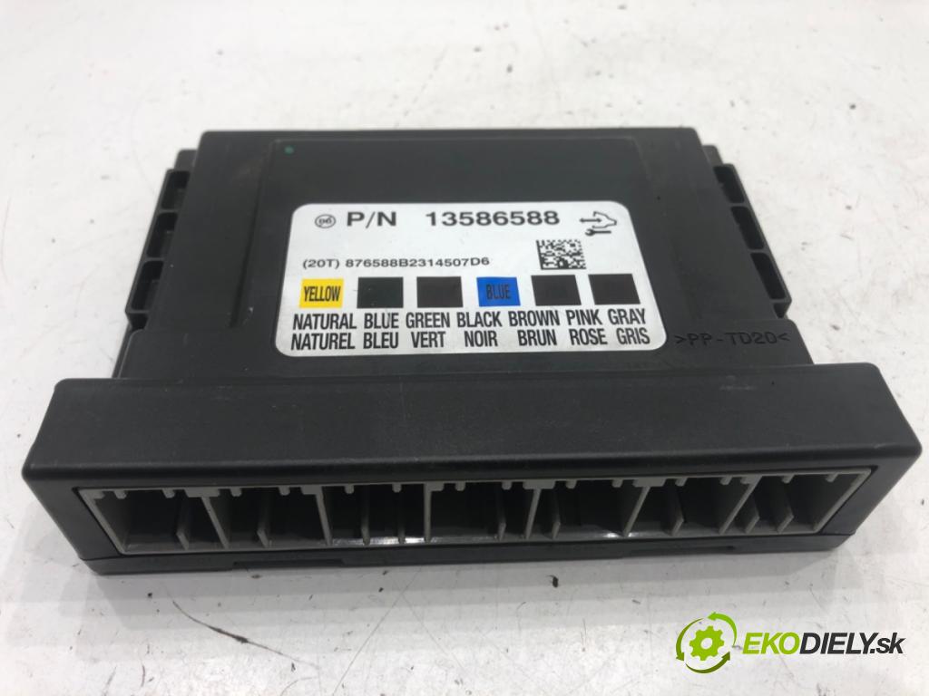 OPEL ZAFIRA C nadwozie wielkoprzestrzenne (MPV) 2013 96 kW 2.0 CDTi (75) 1956 Modul komfortu 13586588 (Modul komfortu)