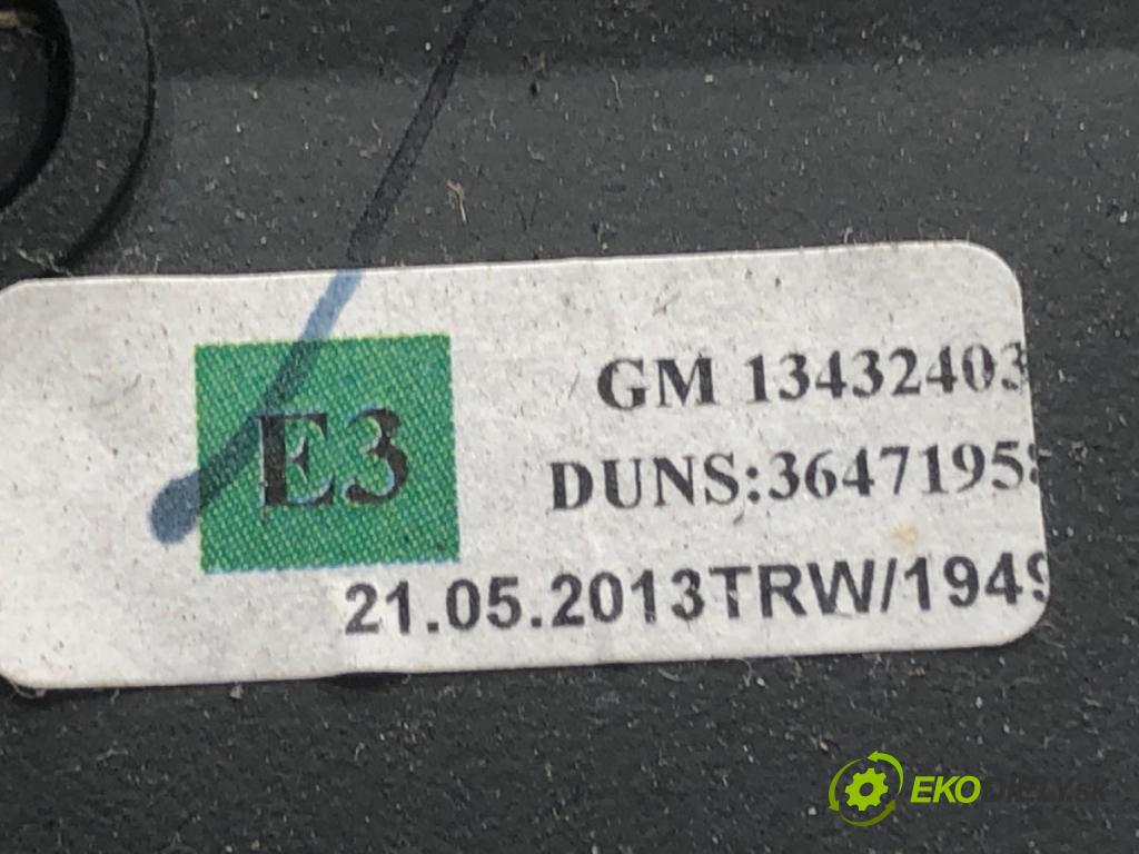OPEL ZAFIRA C nadwozie wielkoprzestrzenne (MPV) 2013 96 kW 2.0 CDTi (75) 1956 mří topení pravý přední část 13432403