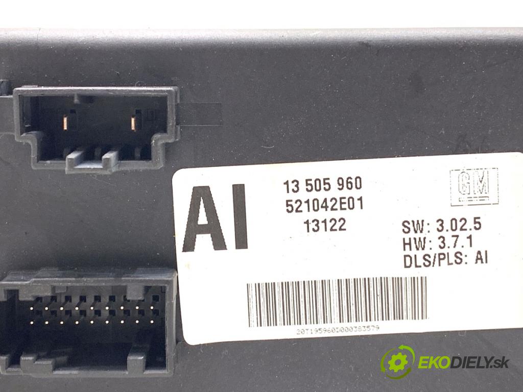 OPEL ZAFIRA C nadwozie wielkoprzestrzenne (MPV) 2013 96 kW 2.0 CDTi (75) 1956 Modul ťažného oka 13505960 (Riadiaca jednotka ostatné)