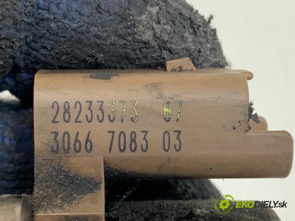 RENAULT MEGANE III liftback 2013 66 kW 1.5 dCi (BZ0C) 1461 Regulátor tlaku paliva 28233373 (Palivový systém ostatné)