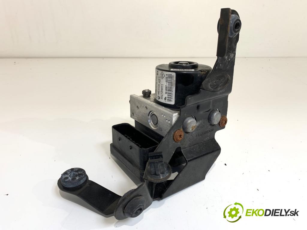 RENAULT MEGANE III liftback 2013 66 kW 1.5 dCi (BZ0C) 1461 Pumpa ABS 476606747R (Pumpa ABS)