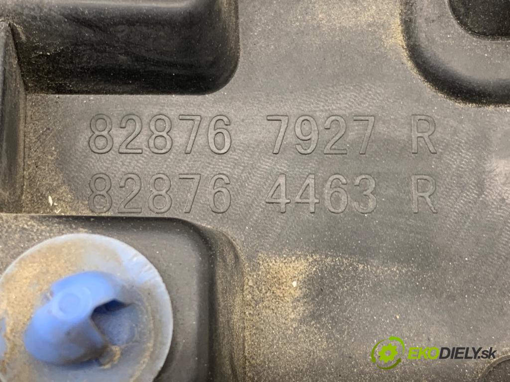 RENAULT MEGANE III liftback 2013 66 kW 1.5 dCi (BZ0C) 1461 lišta dveře pravý zadní část